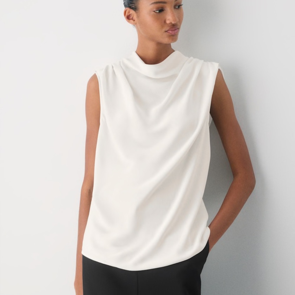 Aritzia babaton Carter blouse size medium